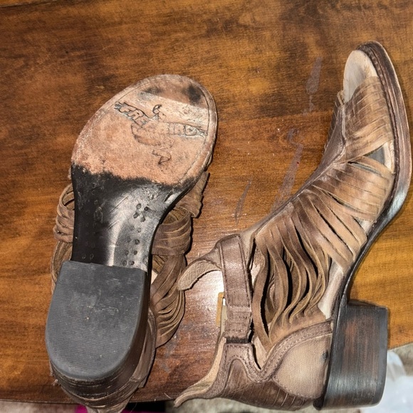 Freebirds by Steven strappy heels - Picture 9 of 9